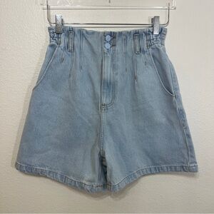 Carol Bassi High Rise Pleated Denim Shorts Elastic Waist Light Wash 36